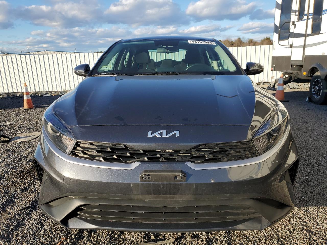 2023 Kia Forte - Image 5