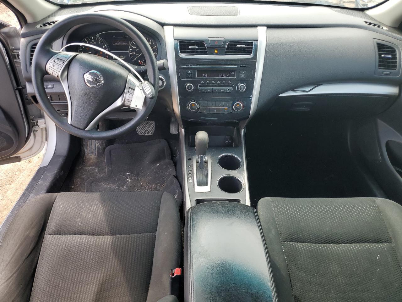 2015 Nissan Altima - Image 8
