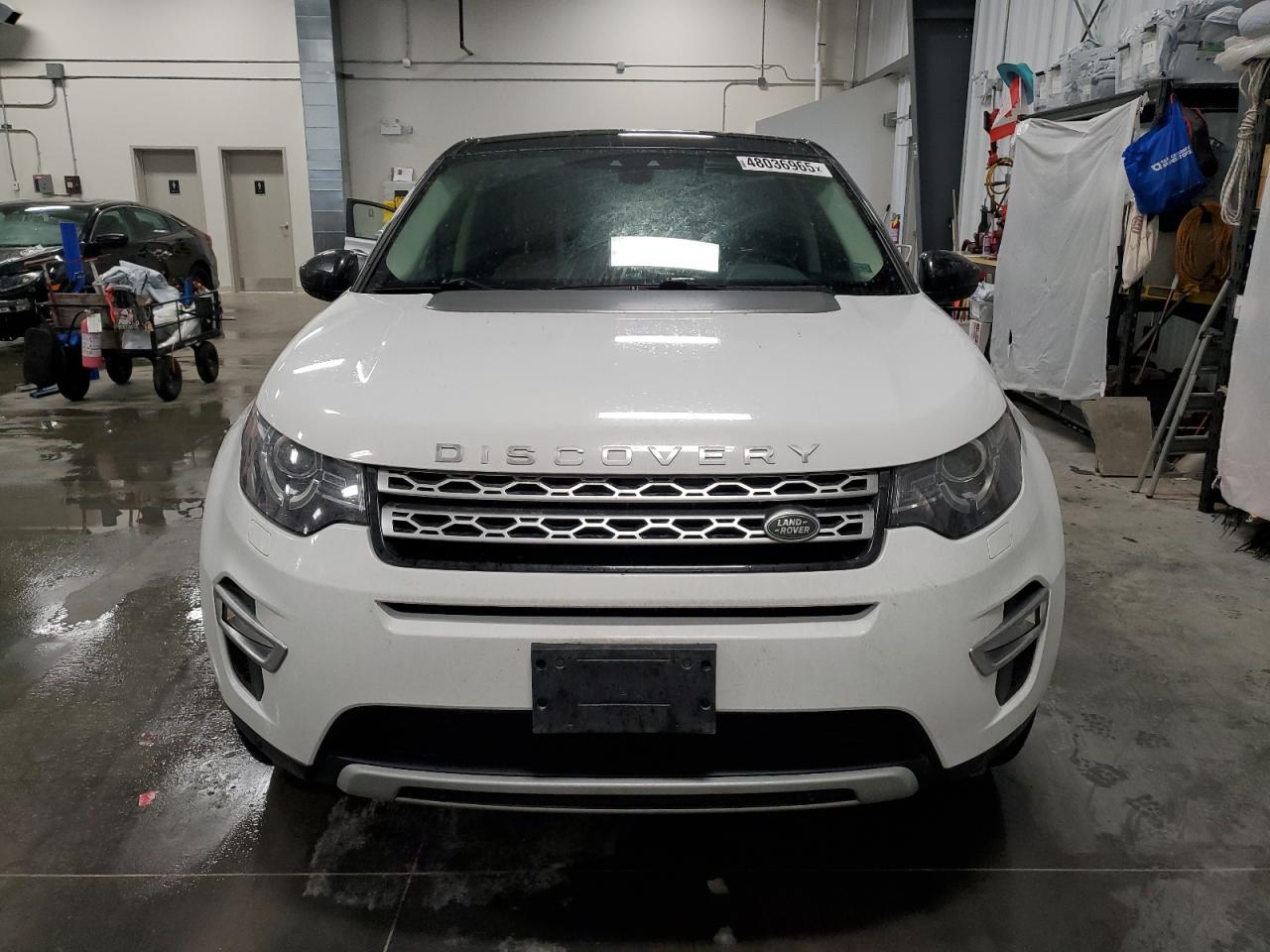 2016 Land Rover Discovery - Image 5