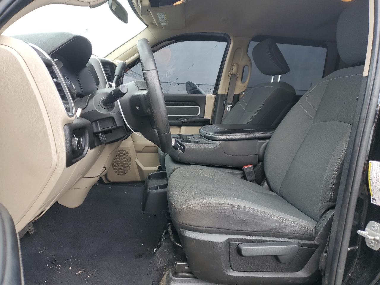 2021 RAM 2500 - Image 7