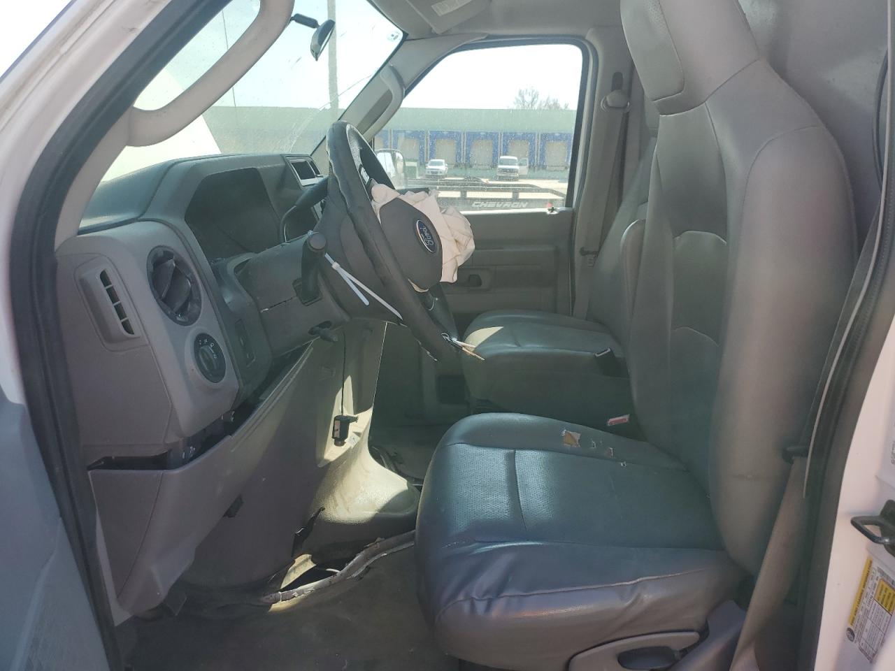 2014 Ford Econoline - Image 7