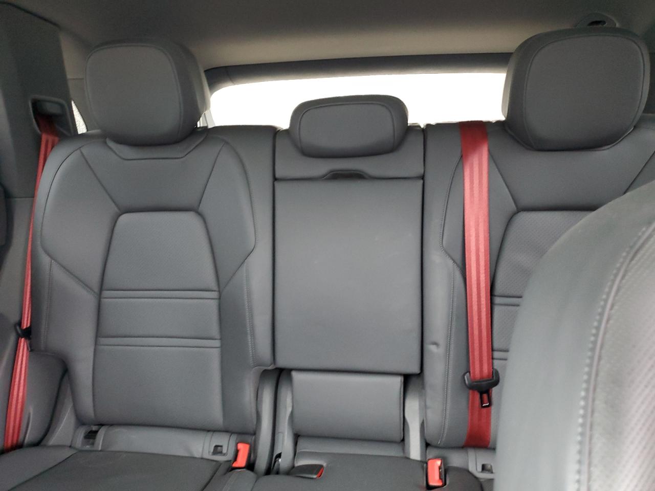 2019 Porsche Cayenne - Image 10