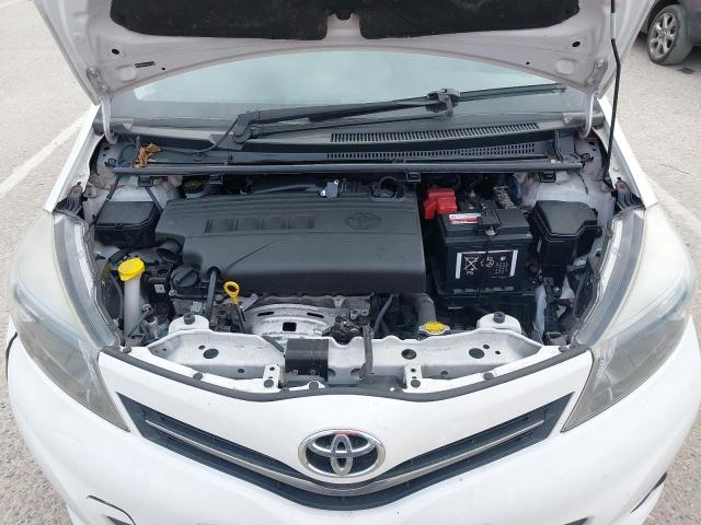 2012 TOYOTA YARIS TREN