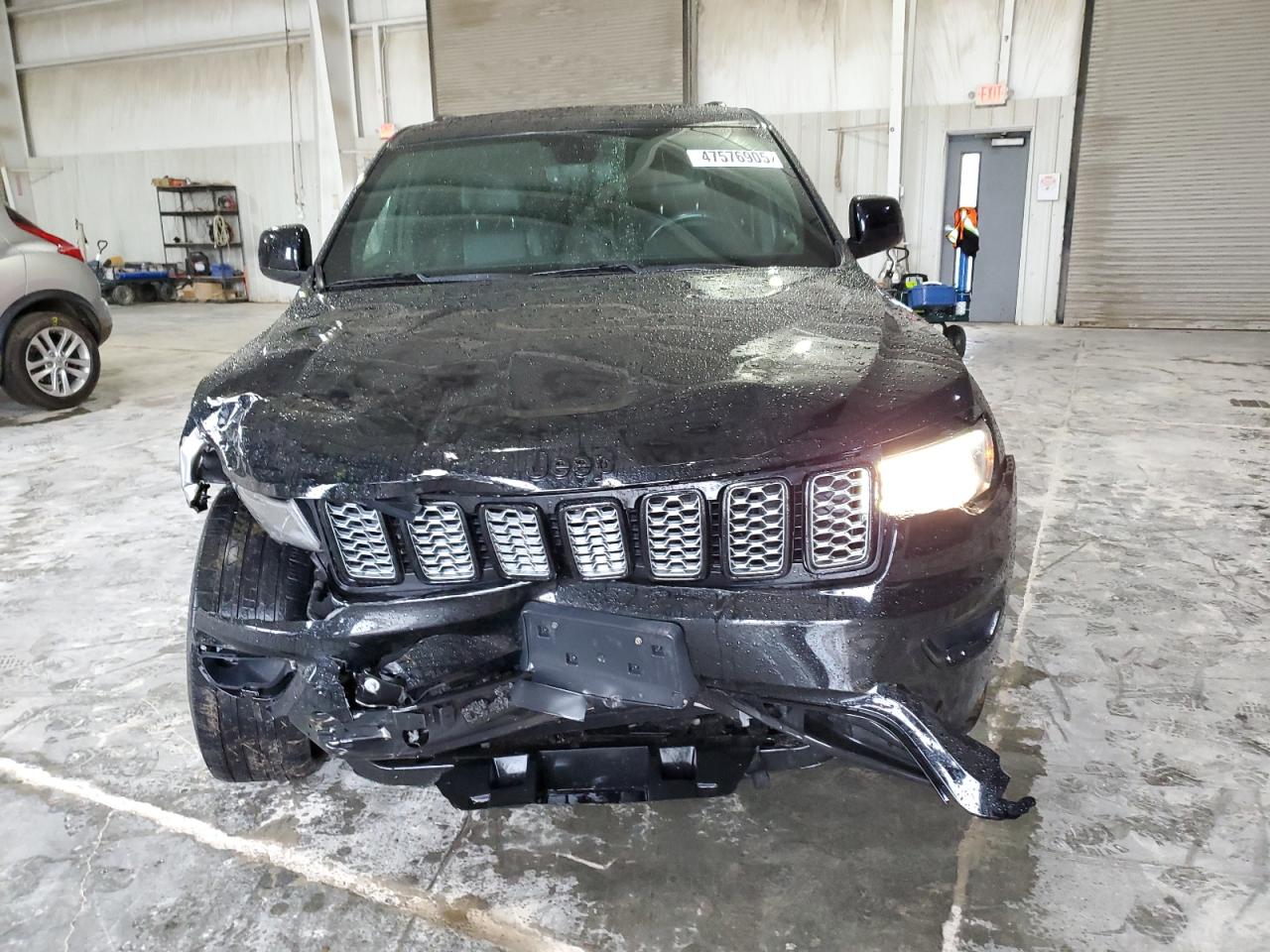 2018 Jeep Grand Cherokee - Image 5