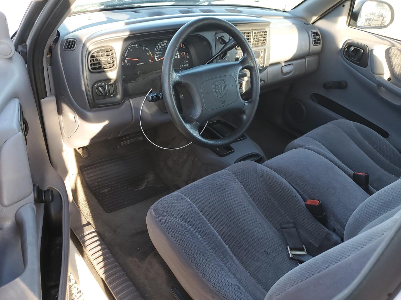 2000 Dodge Dakota - Image 8