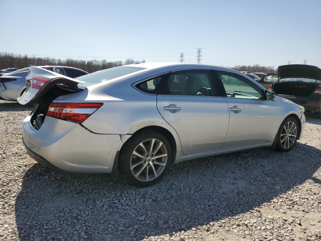 2014 Toyota Avalon - Image 3