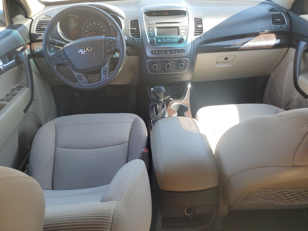 2014 Kia Sorento - Image 8