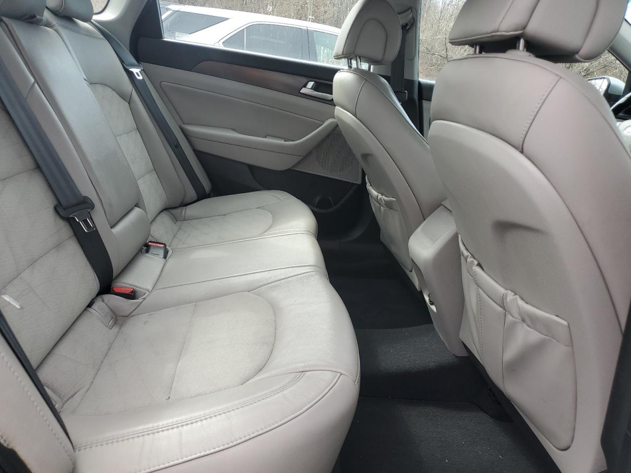 2017 Hyundai Sonata - Image 10