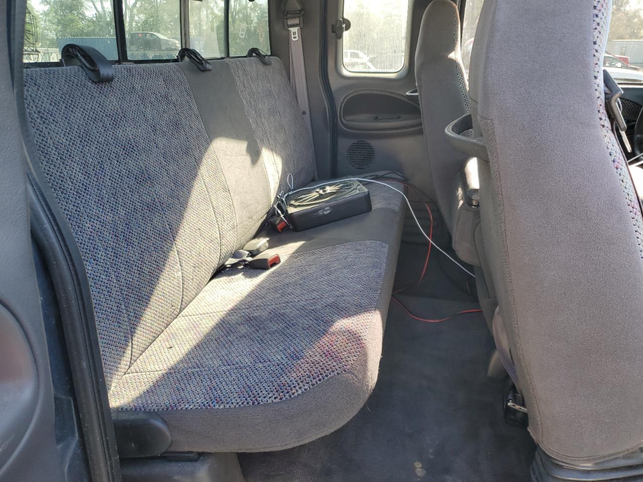 2001 Dodge RAM - Image 10