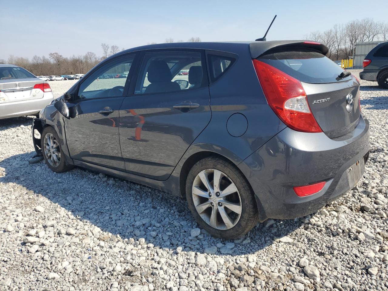 2013 Hyundai Accent - Image 2
