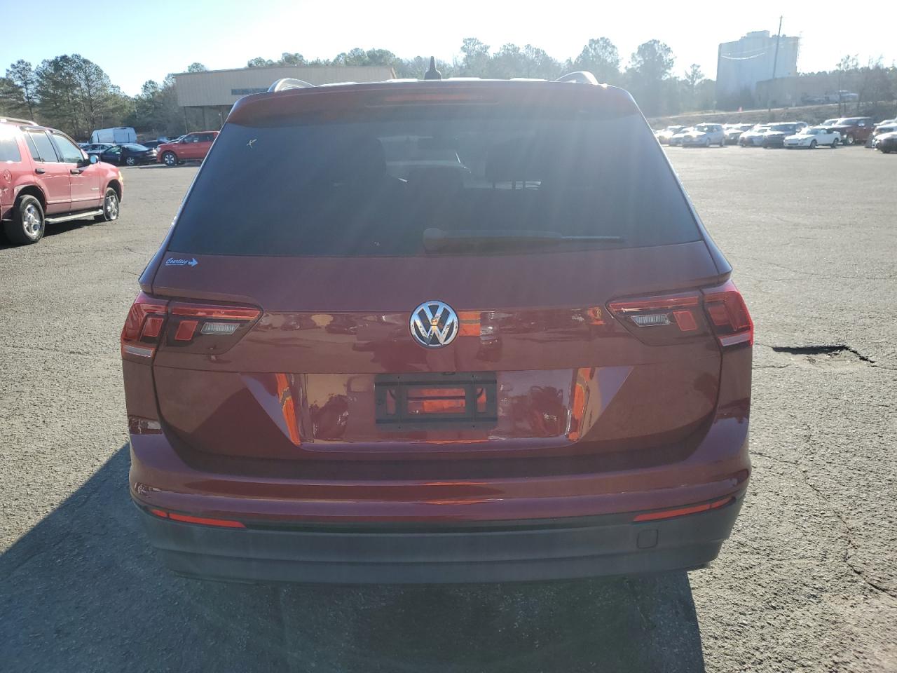 2018 Volkswagen Tiguan - Image 6