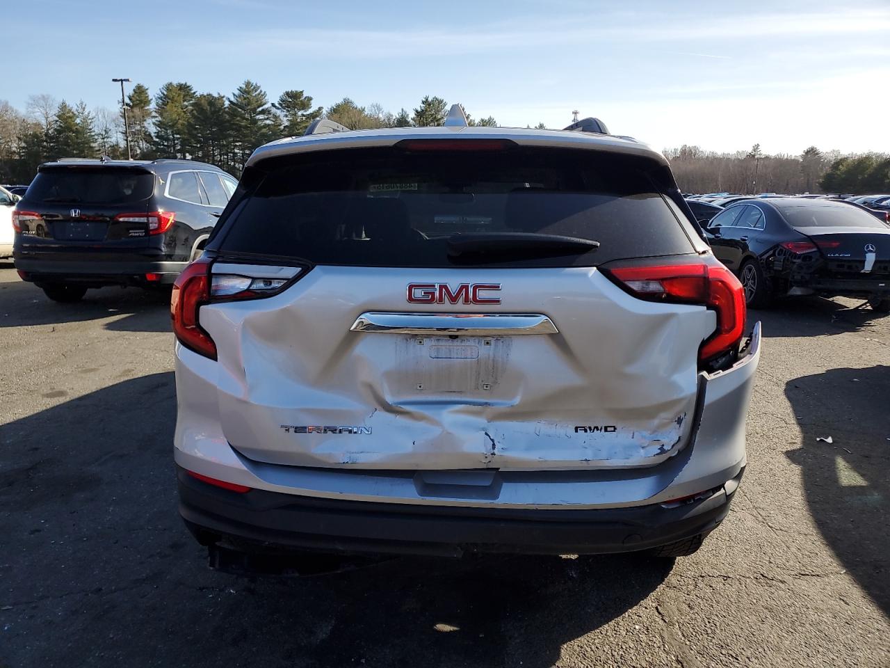 2020 GMC Terrain - Image 6