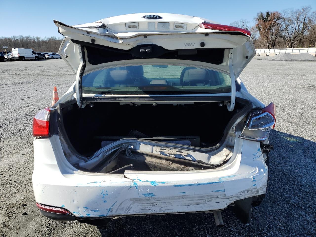2015 Kia Forte - Image 6