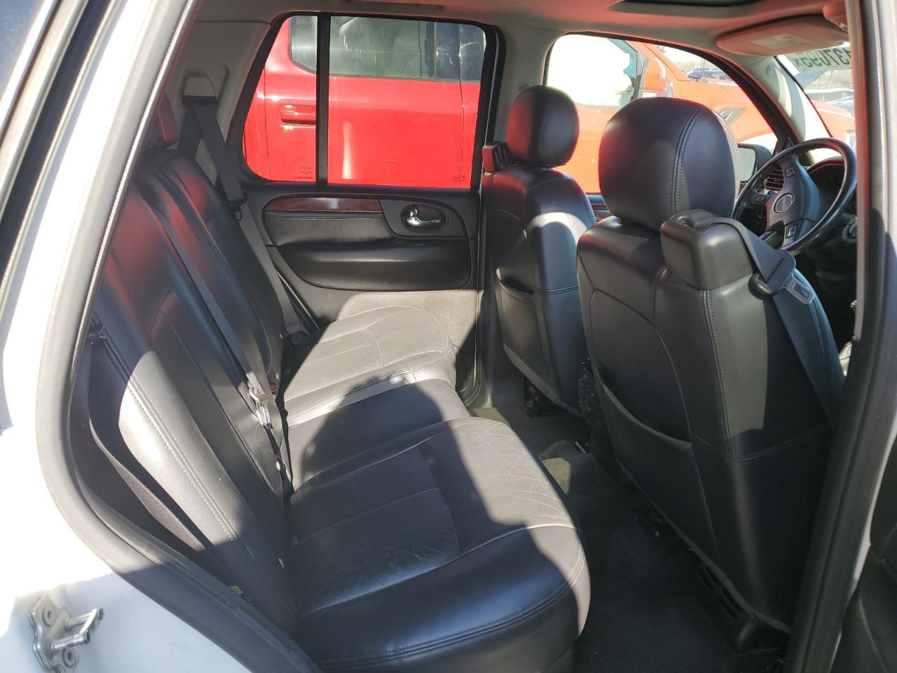 2006 GMC Envoy - Image 11