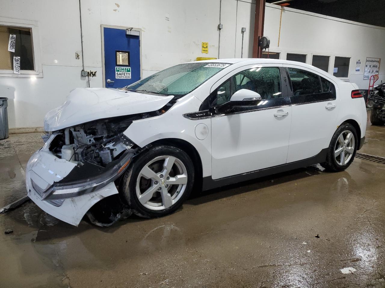 2013 Chevrolet Volt - Image 1
