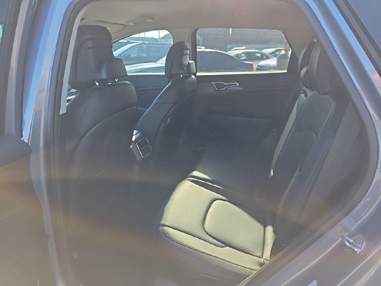 2023 Kia Sportage - Image 11