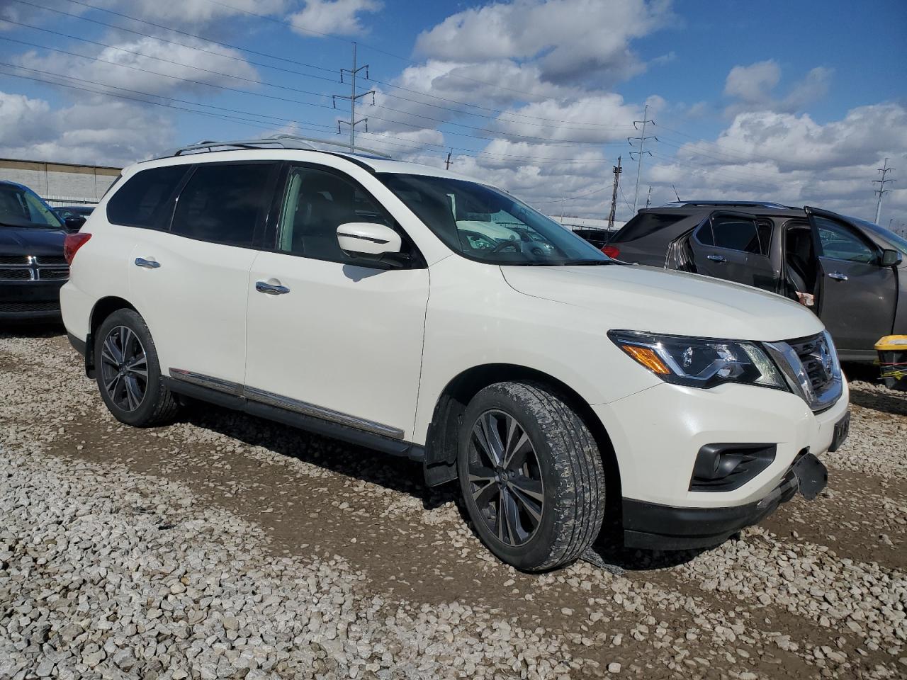 2018 Nissan Pathfinder - Image 4