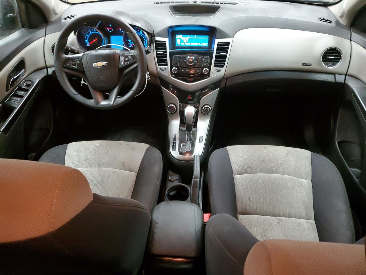 2013 Chevrolet Cruze - Image 8