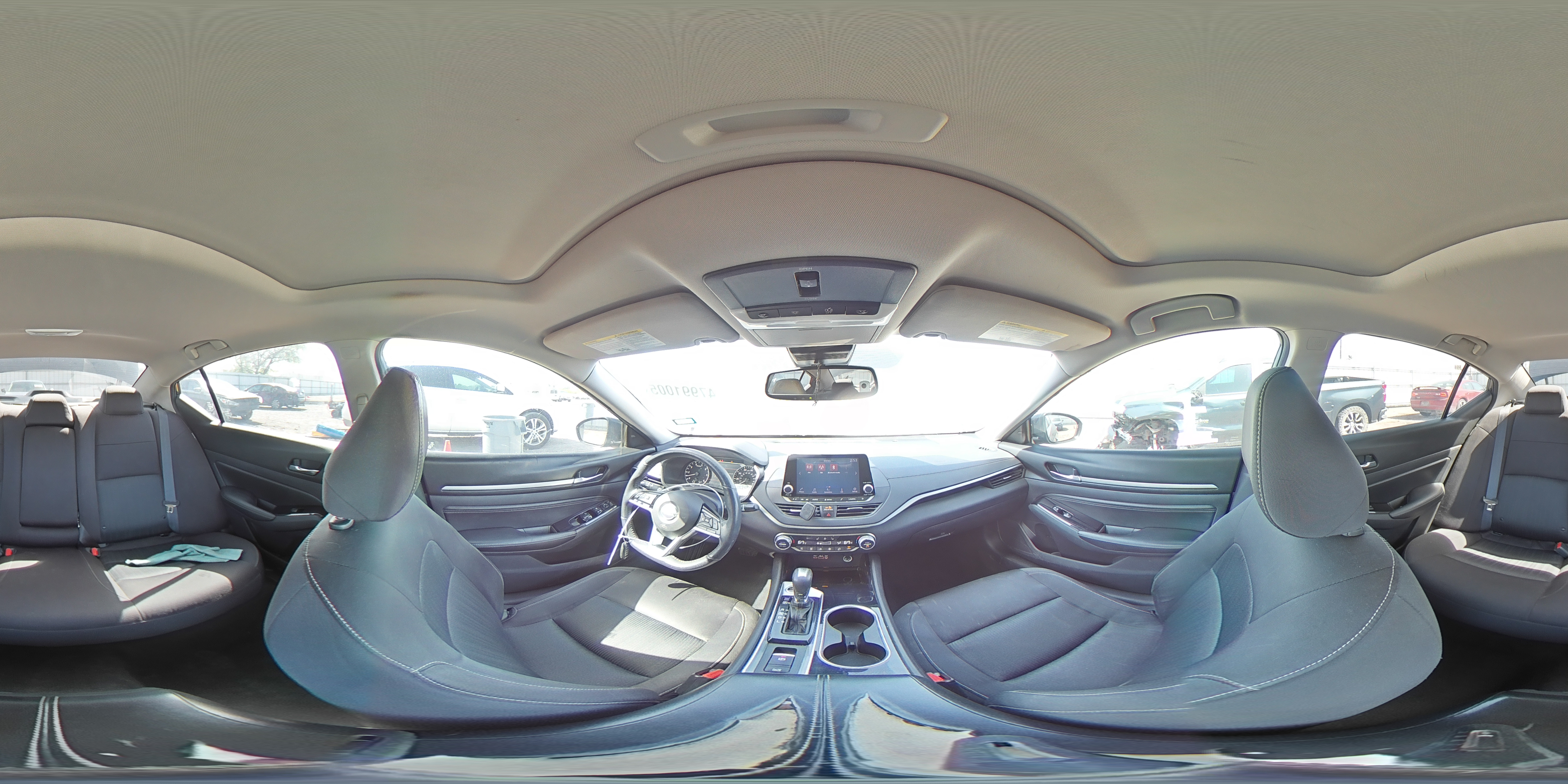 2020 Nissan Altima - Image 13