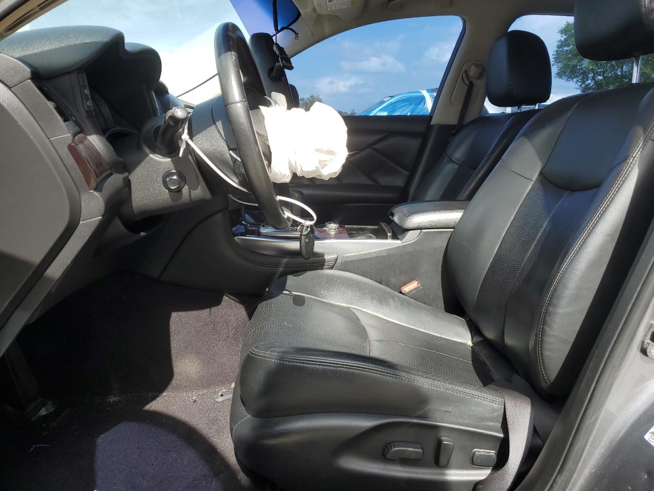 2015 Infiniti Q70 - Image 7