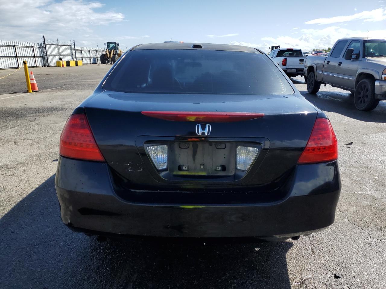 2007 Honda Accord - Image 6
