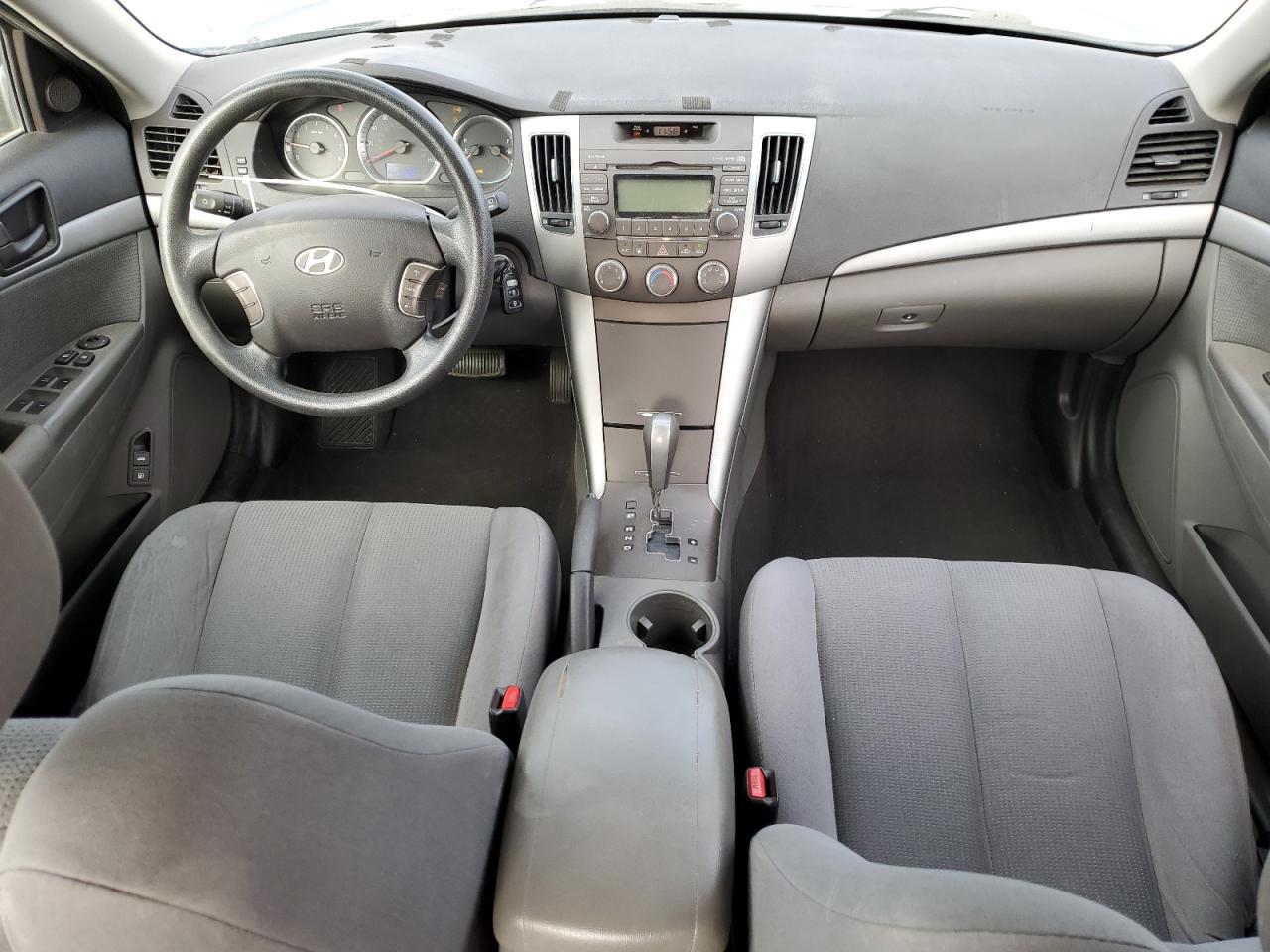 2010 Hyundai Sonata - Image 8