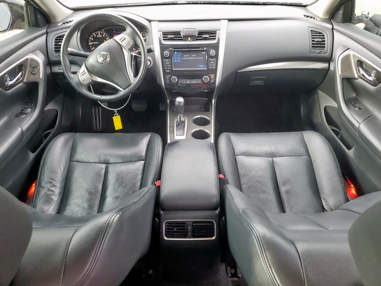 2015 Nissan Altima - Image 8