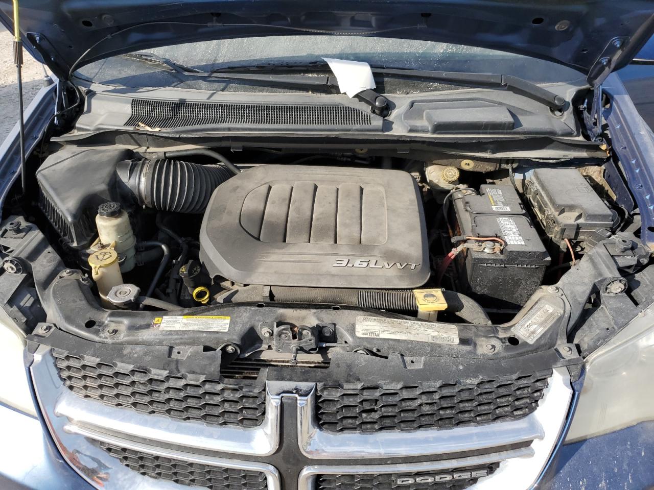 2011 Dodge Caravan - Image 12