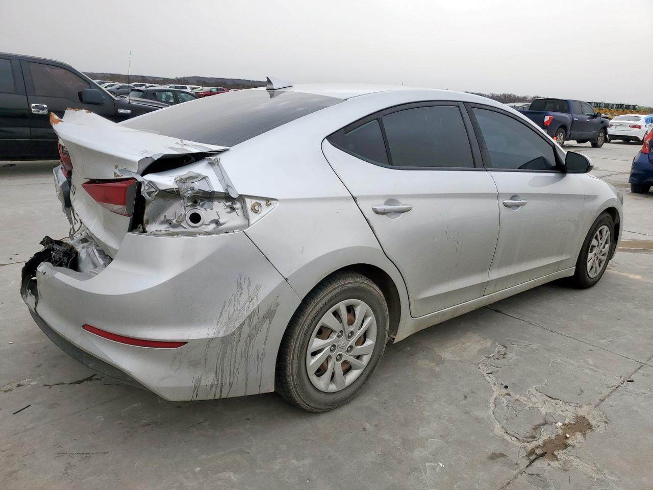 2018 Hyundai Elantra - Image 3