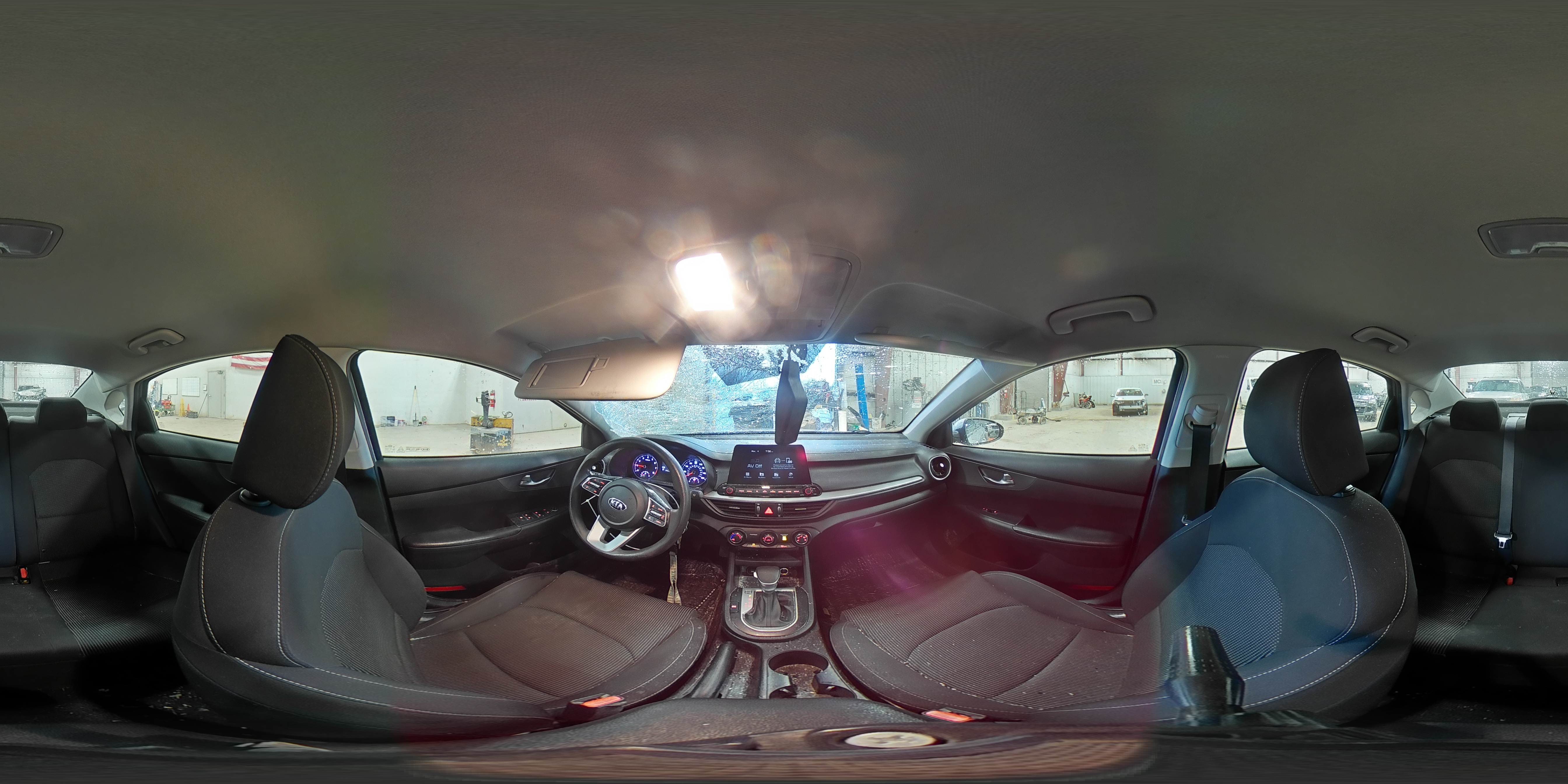 2020 Kia Forte - Image 13