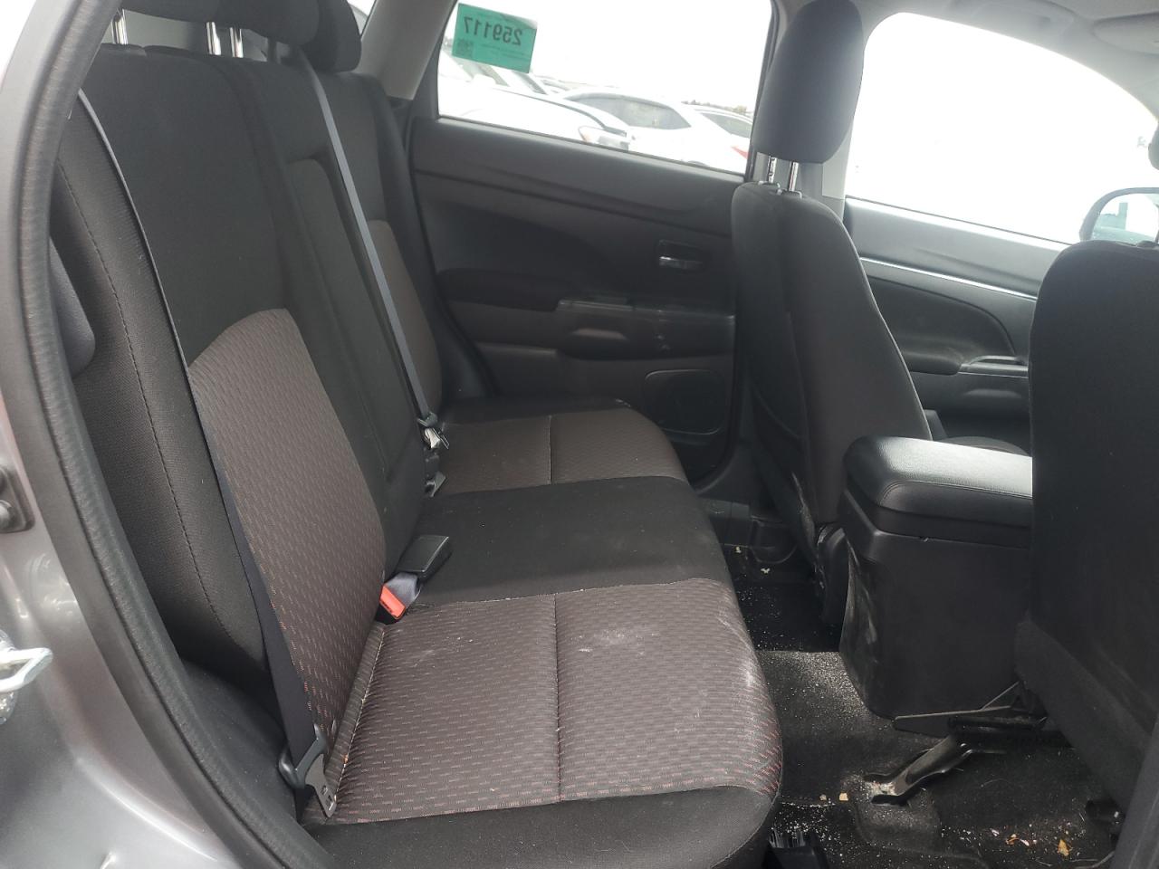 2019 Mitsubishi Outlander - Image 11