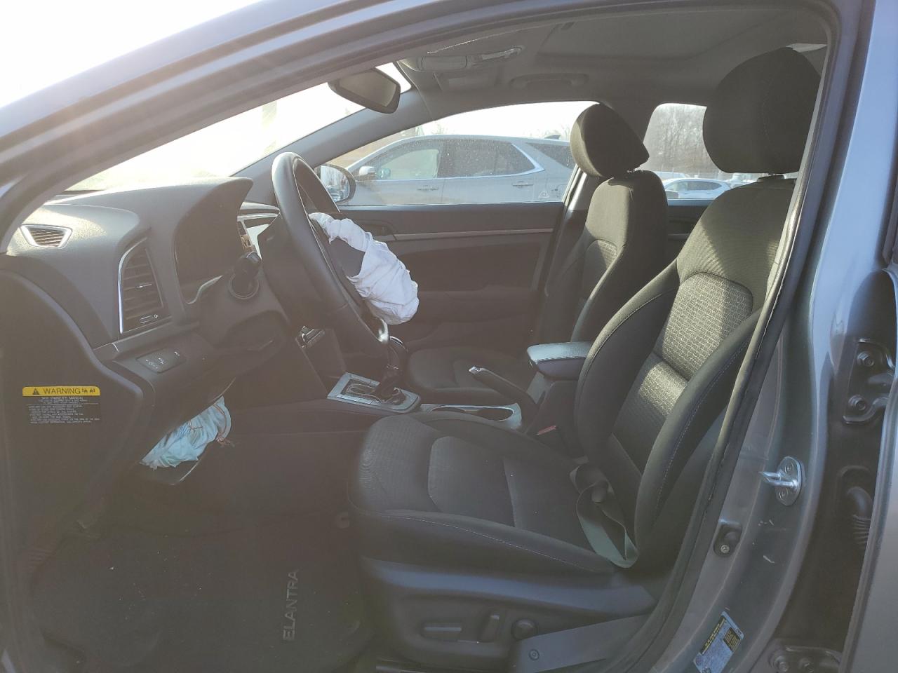 2017 Hyundai Elantra - Image 7