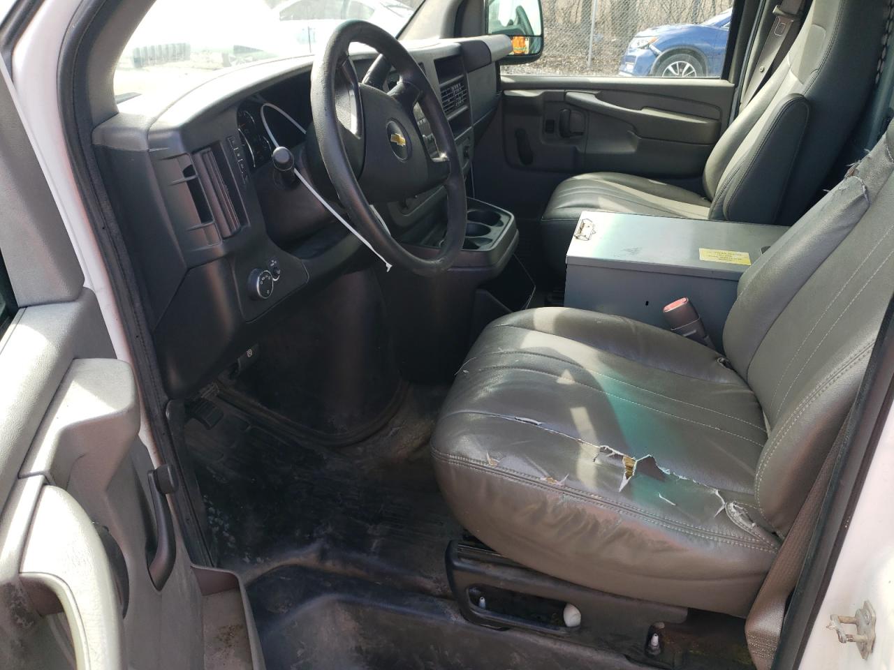 2013 Chevrolet Express - Image 7