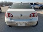 2006 Volkswagen Passat 2.0T Luxury იყიდება Kansas City-ში, KS - Rear End