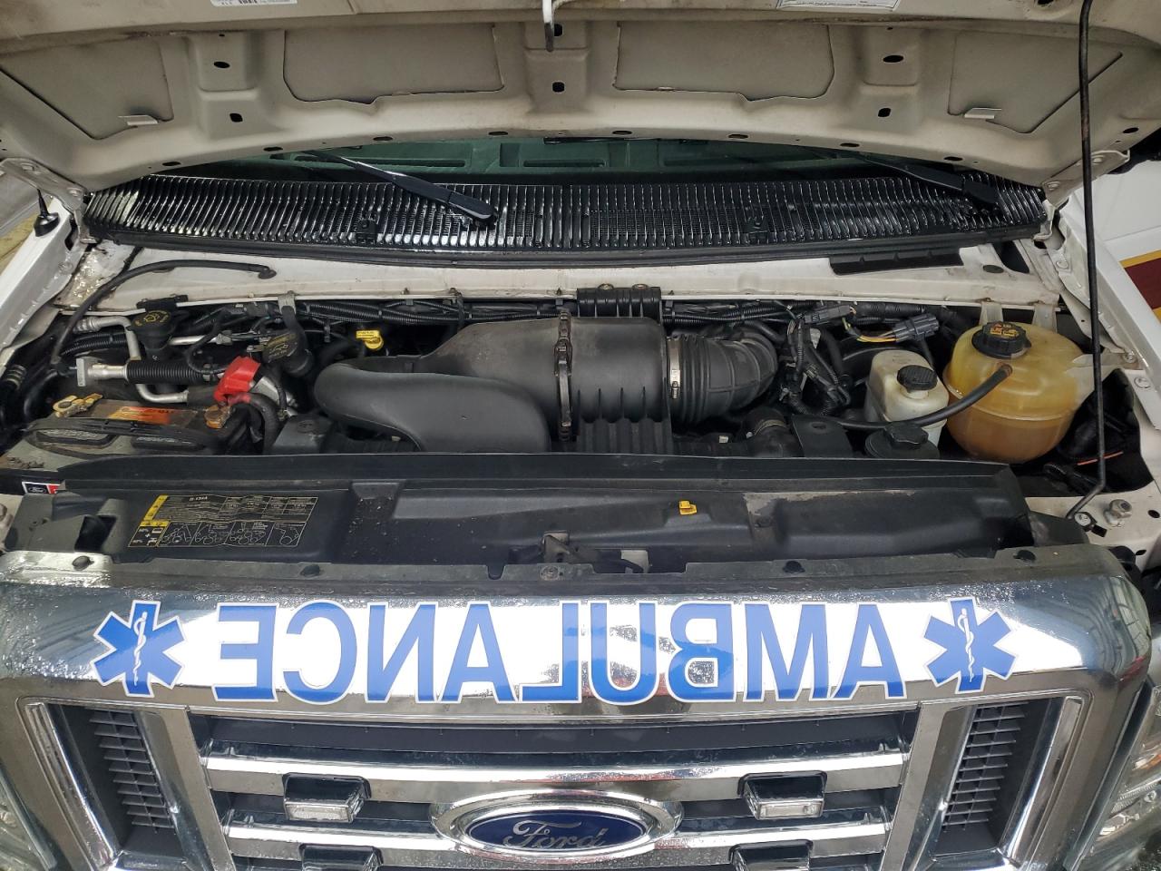 2013 Ford Econoline - Image 12