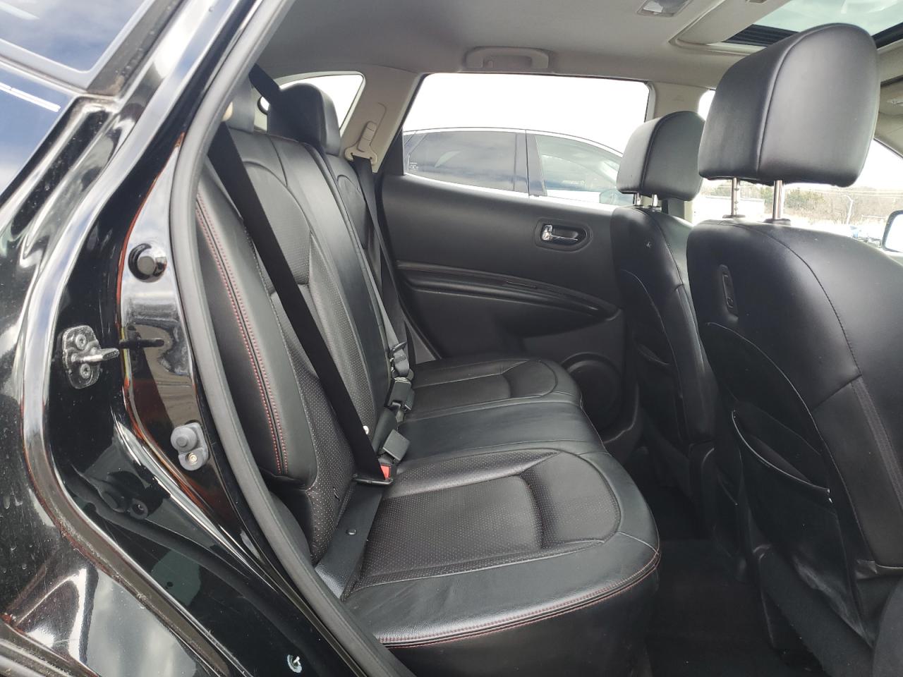 2011 Nissan Rogue - Image 10