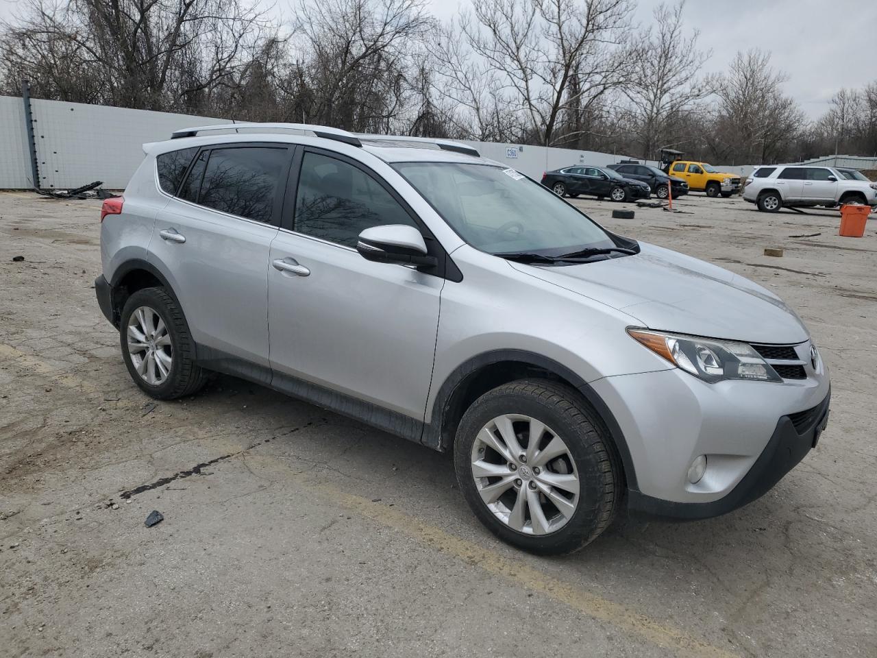 2015 Toyota RAV 4 - Image 4