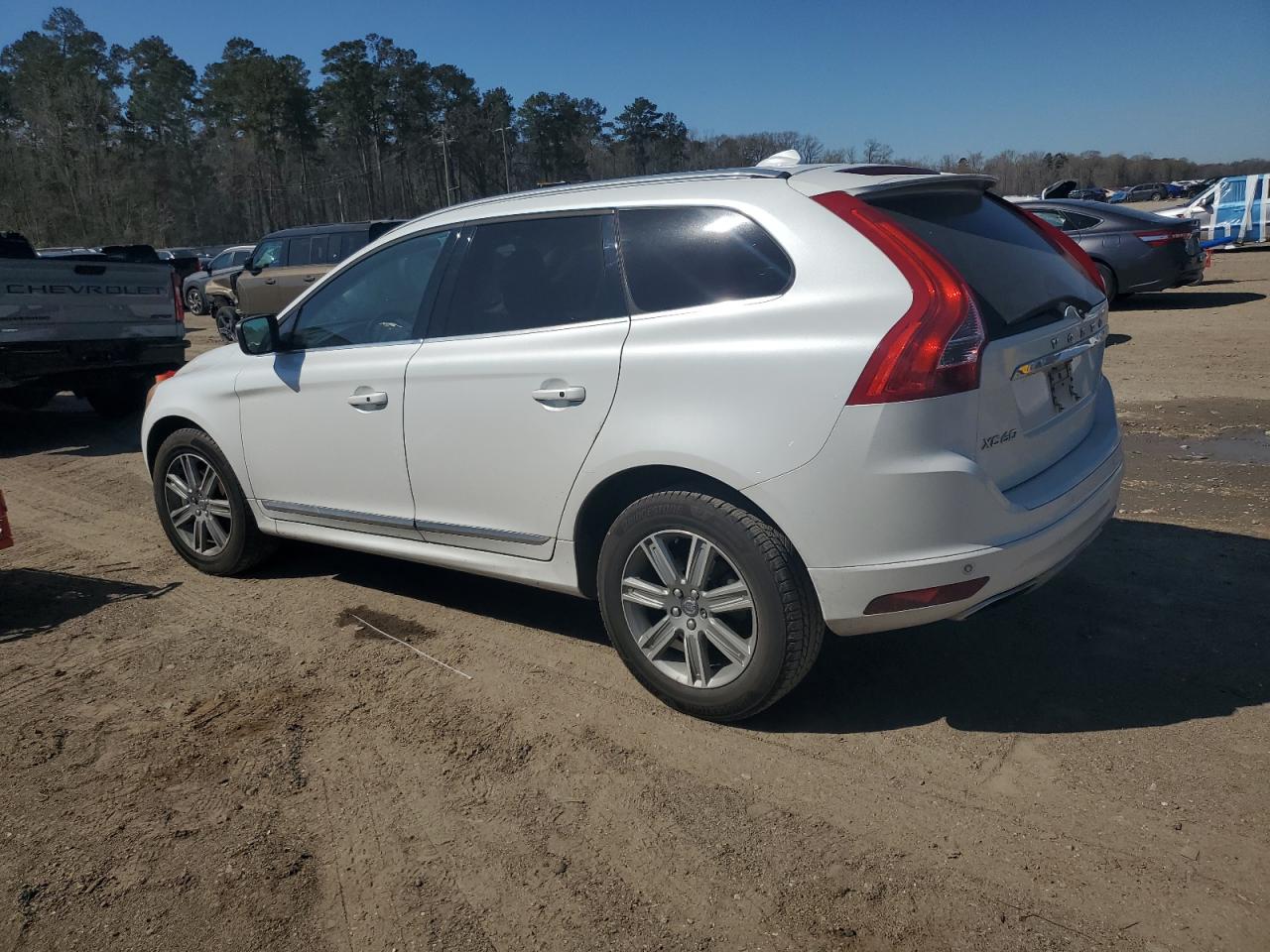 2017 Volvo XC60 - Image 2