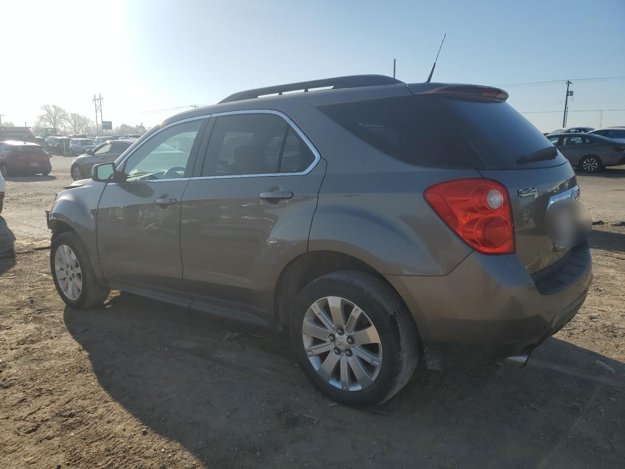 2011 Chevrolet Equinox - Image 2