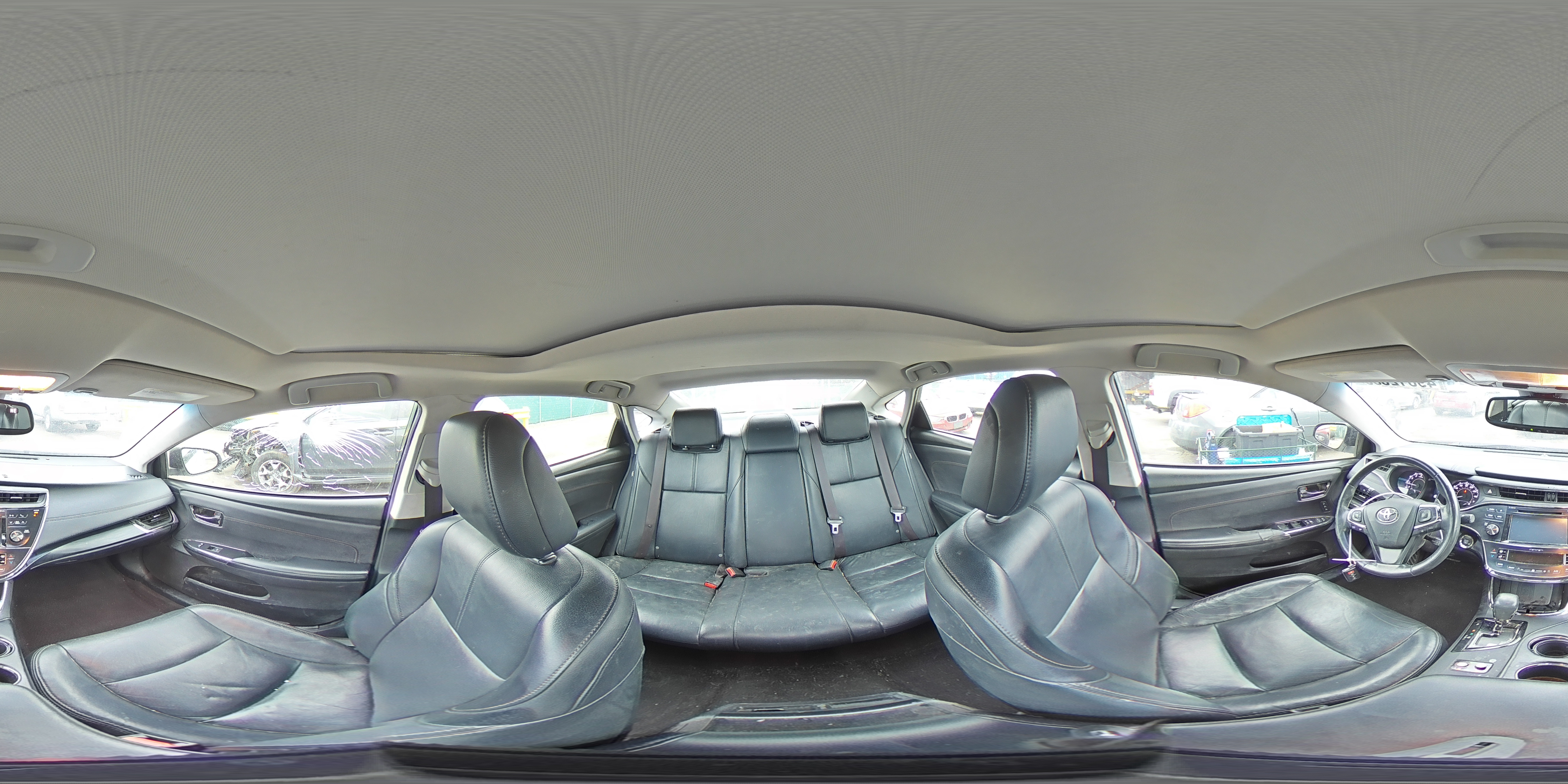 2018 Toyota Avalon - Image 12