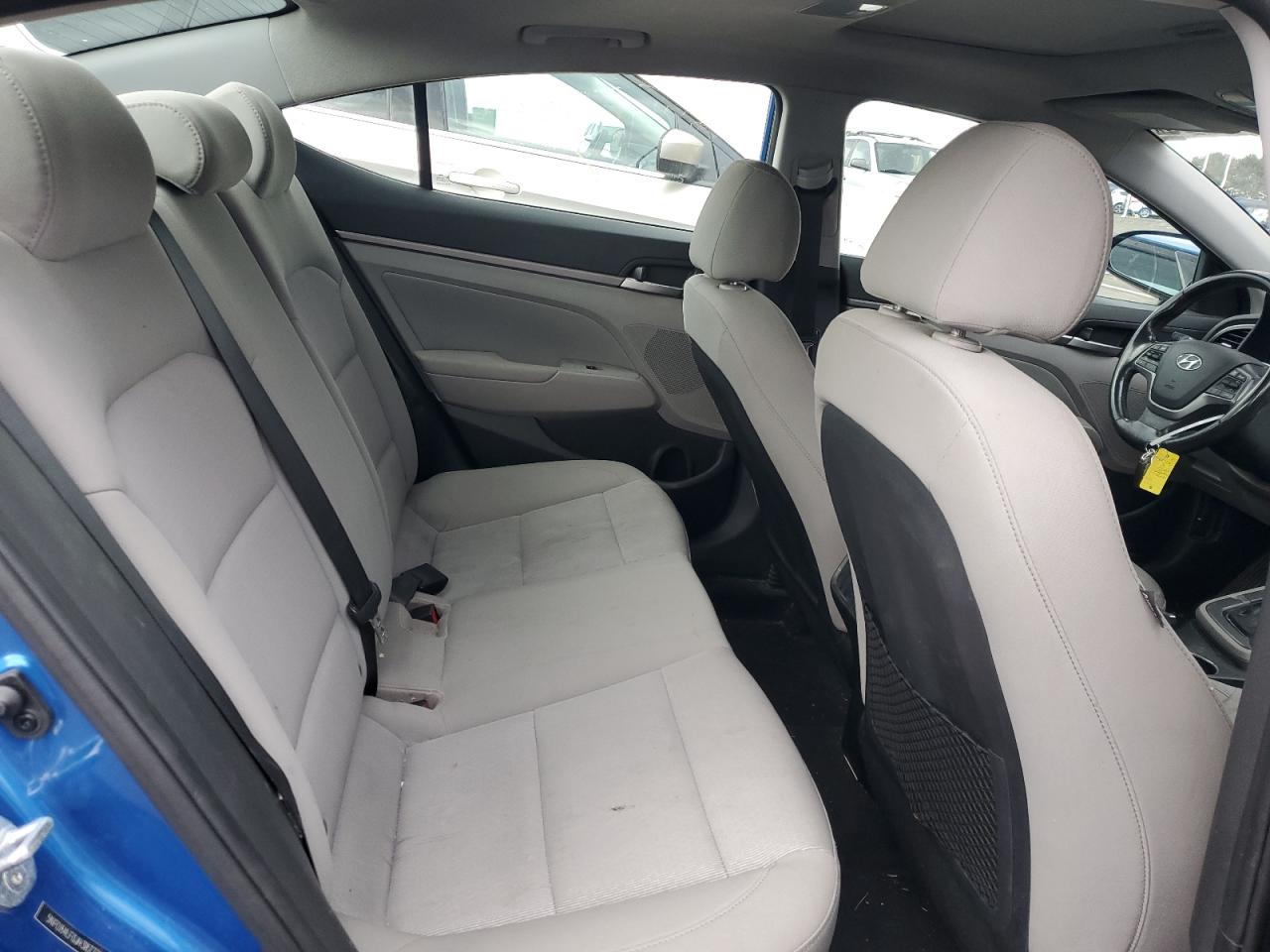 2018 Hyundai Elantra - Image 10