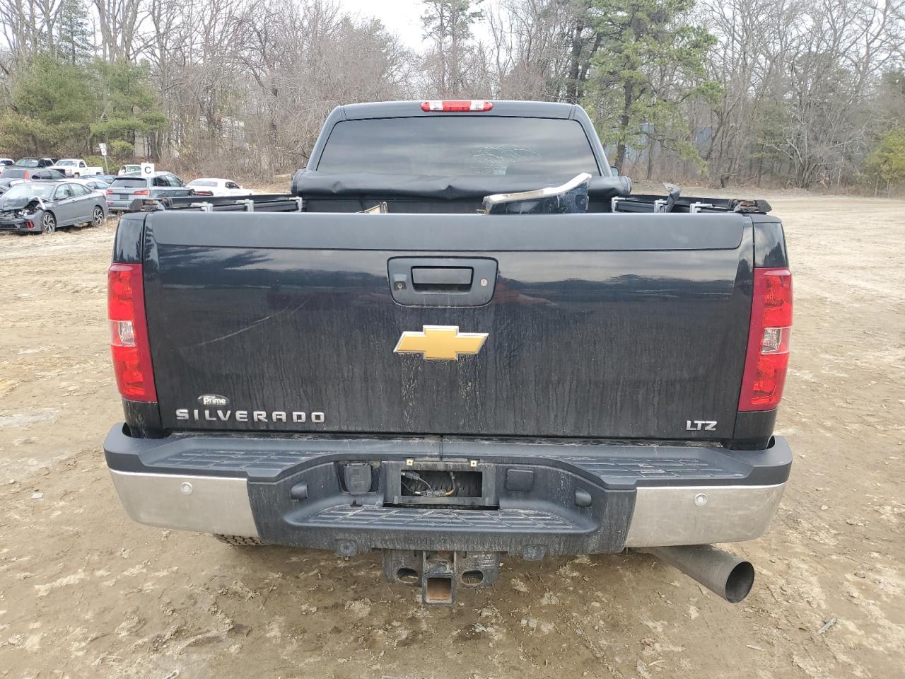 2014 Chevrolet Silverado - Image 6