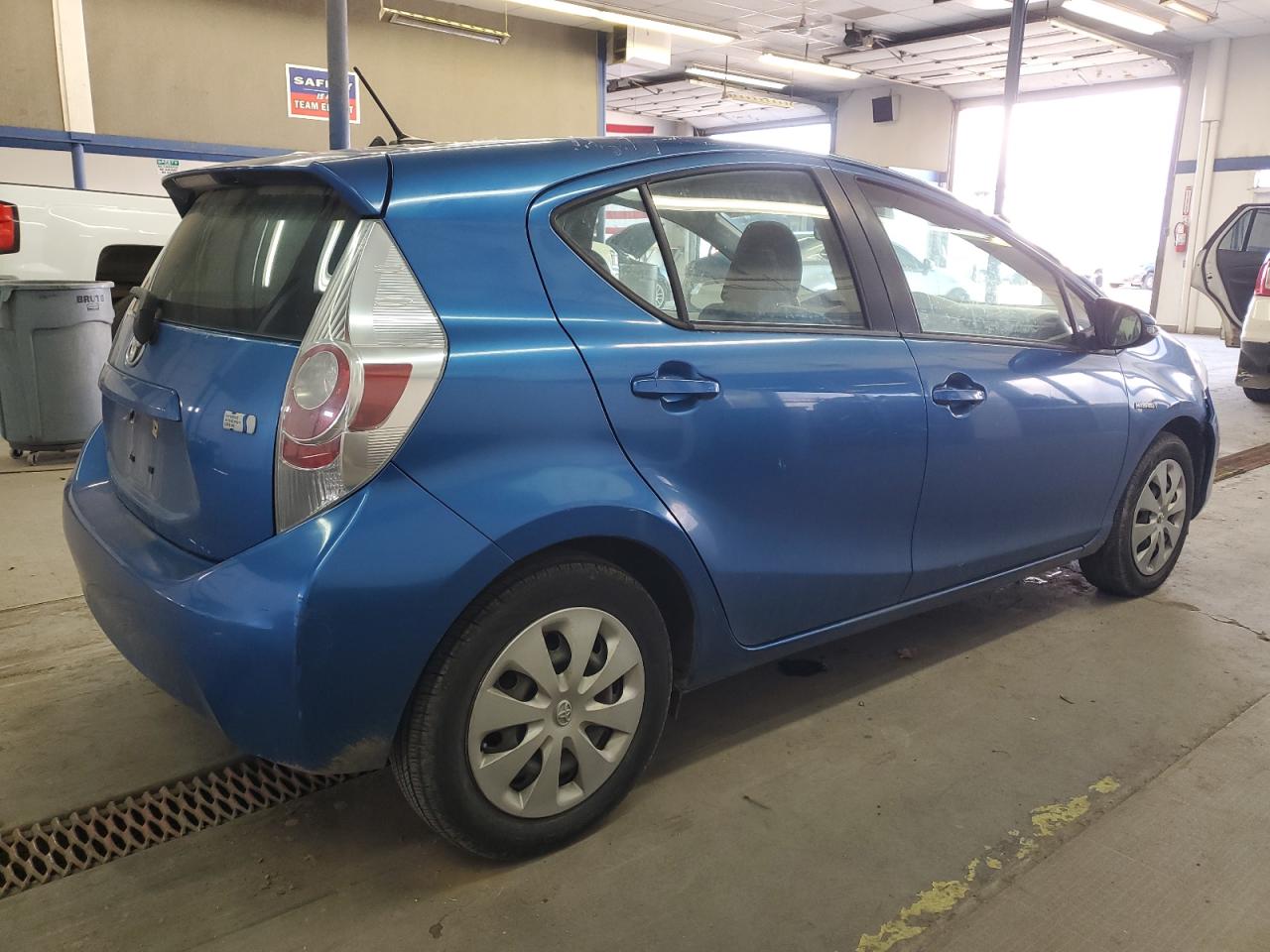 2014 Toyota Prius - Image 3