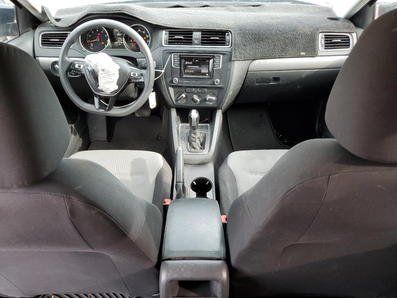 2017 Volkswagen Jetta - Image 8