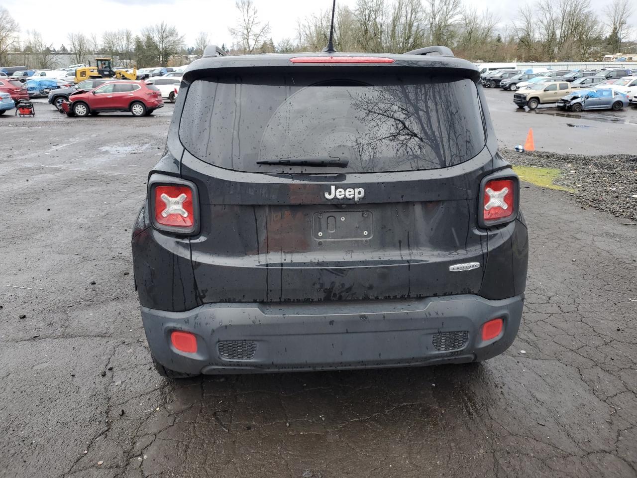 2015 Jeep Renegade - Image 6