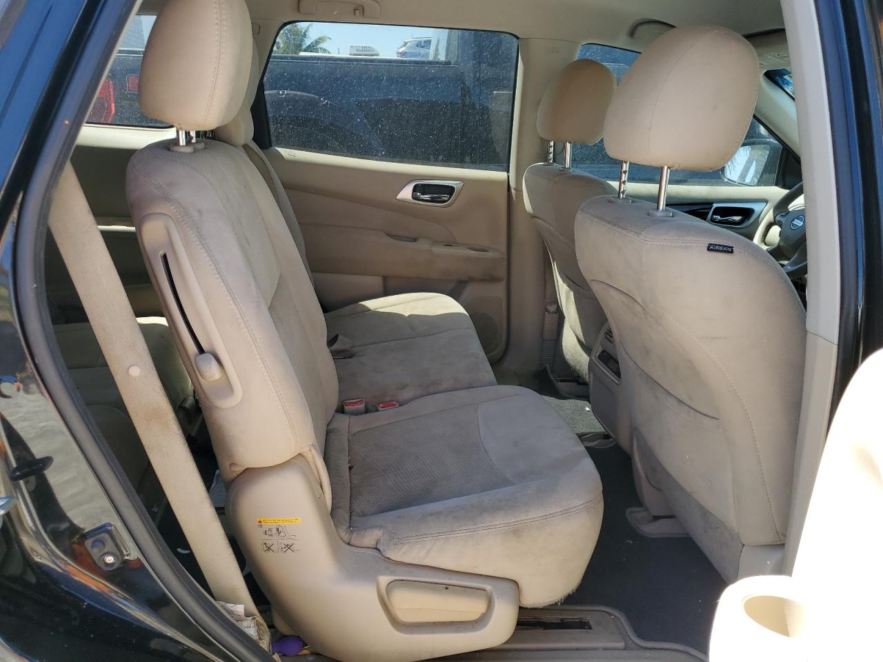 2015 Nissan Pathfinder - Image 11