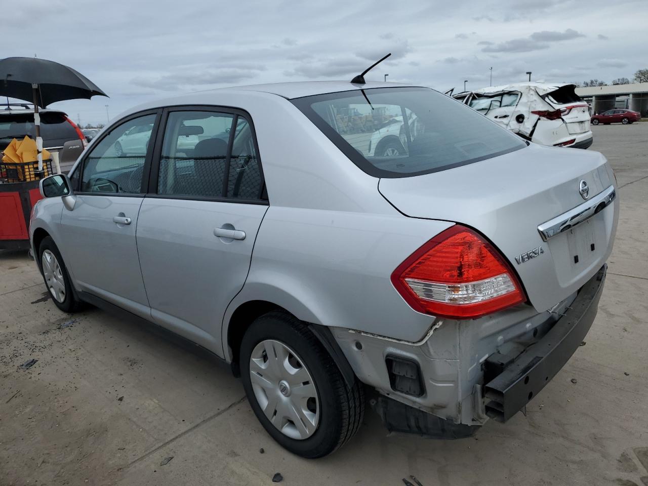 2010 Nissan Versa - Image 2