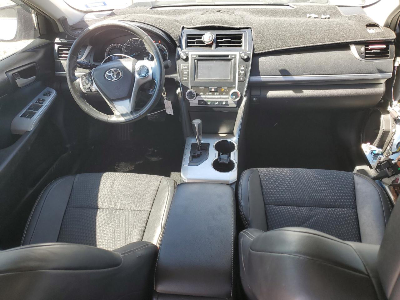 2014 Toyota Camry - Image 8