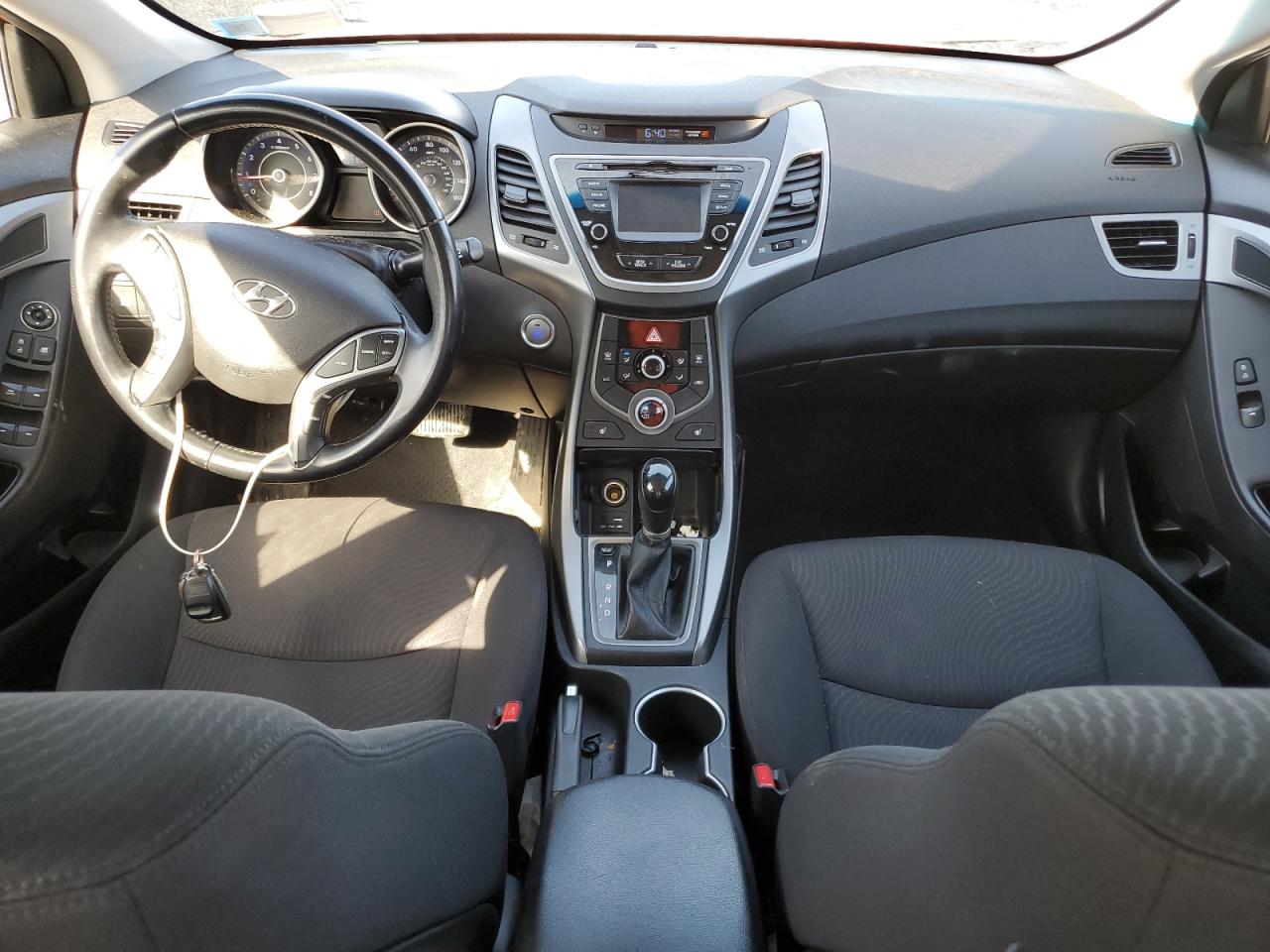 2016 Hyundai Elantra - Image 8