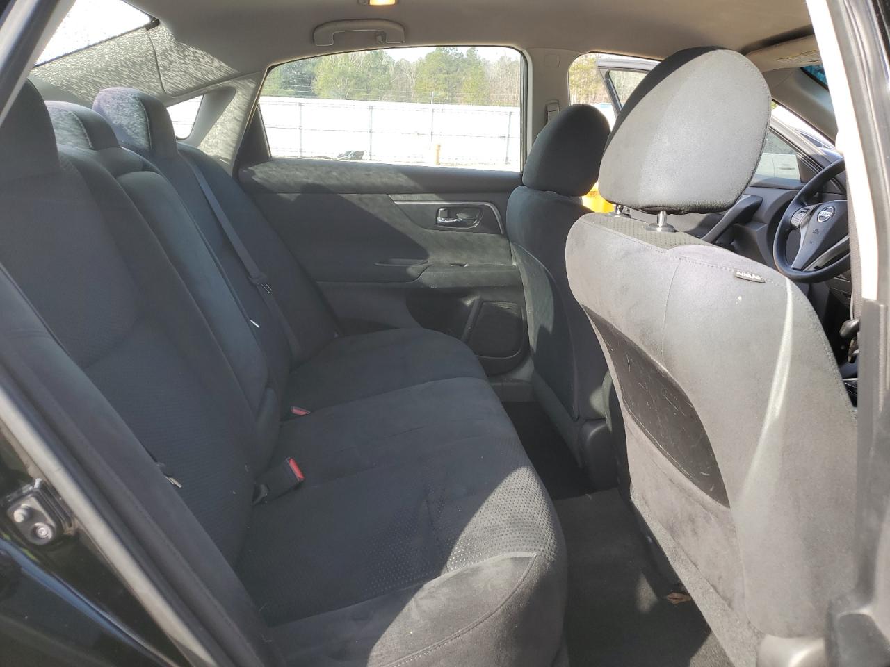 2015 Nissan Altima - Image 11